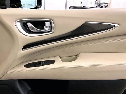 Used 2019 INFINITI QX60 Luxe w/ Essential Package image 23