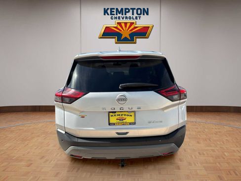 Used 2023 Nissan Rogue SV image 5