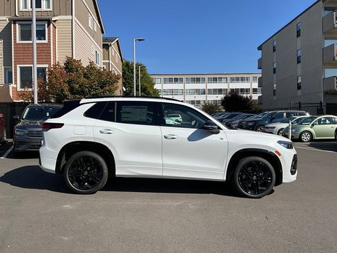 New 2025 Volkswagen Tiguan SE R-Line image 8