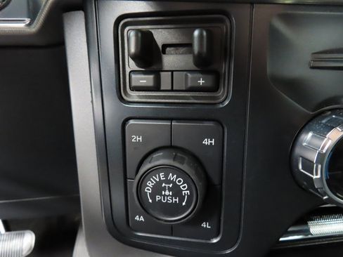 Used 2025 Ford F150 Lariat w/ Tow/Haul Package image 63