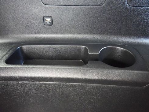 Used 2022 Kia Sorento S image 39