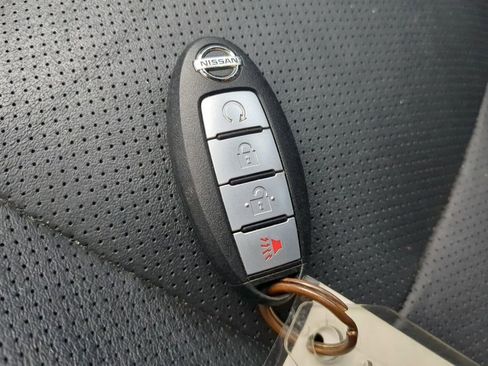 Used 2018 Nissan Rogue Sport SL w/ SL Premium Package image 32