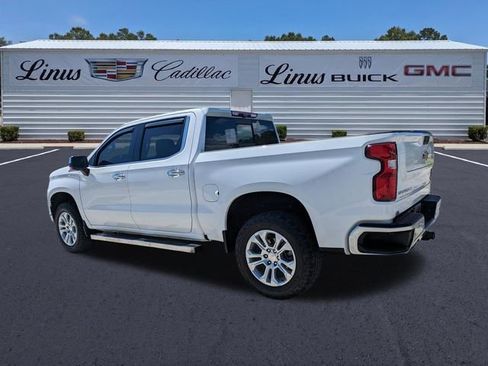 Used 2022 Chevrolet Silverado 1500 LTZ w/ LTZ Premium Package AWD/4WD image 6