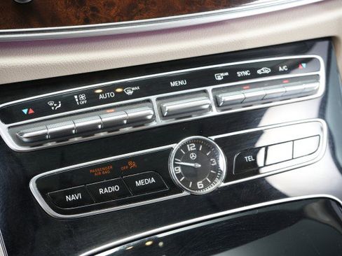 Used 2017 Mercedes-Benz E 300 4MATIC image 51