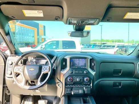 Used 2023 Chevrolet Silverado 2500 High Country w/ Technology Package AWD/4WD image 17
