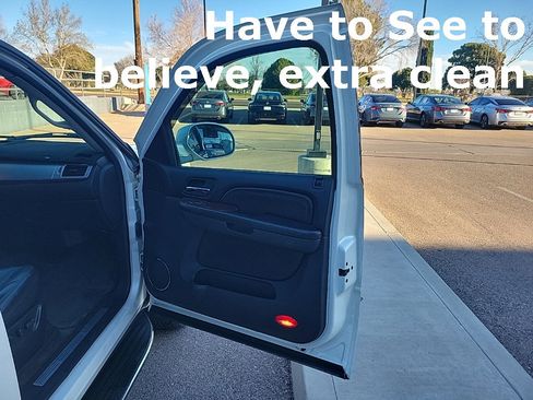 Used 2007 Cadillac Escalade AWD w/ Information Package image 18