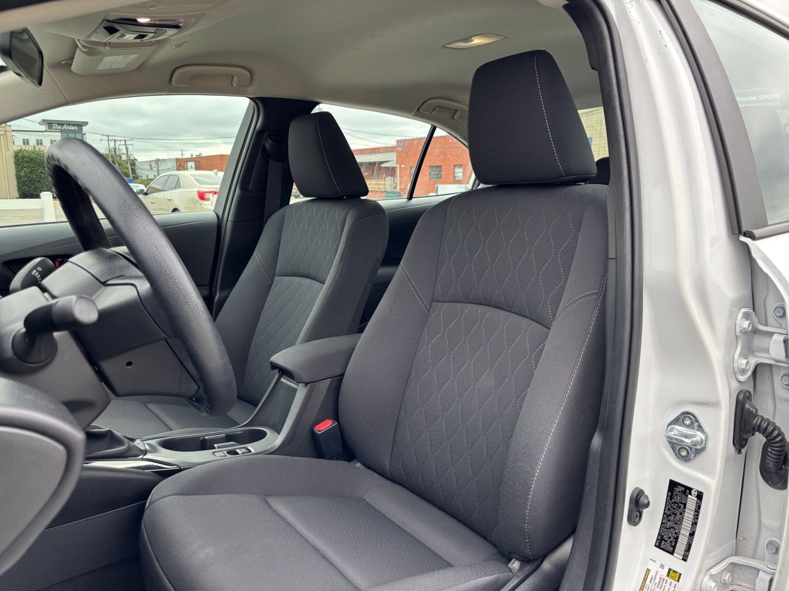 Used 2025 Toyota Corolla LE FWD image 33