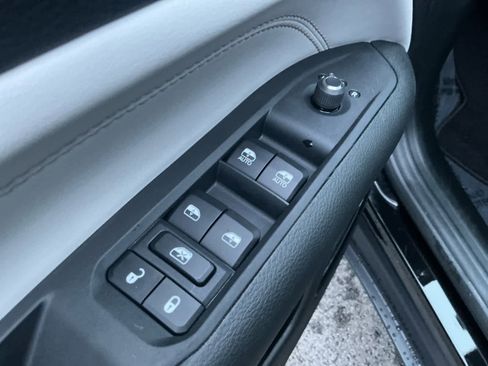 New 2026 Jeep Compass Limited w/ Sun, Sound & Navigation Group AWD/4WD image 19