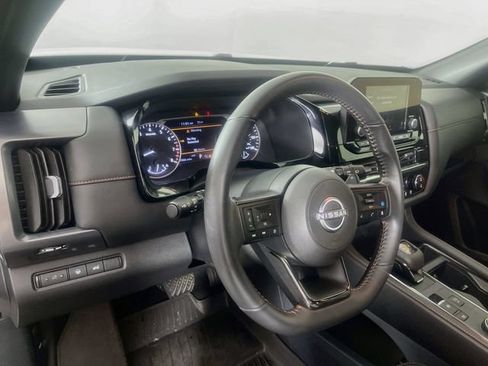 Used 2025 Nissan Pathfinder Rock Creek AWD/4WD image 10
