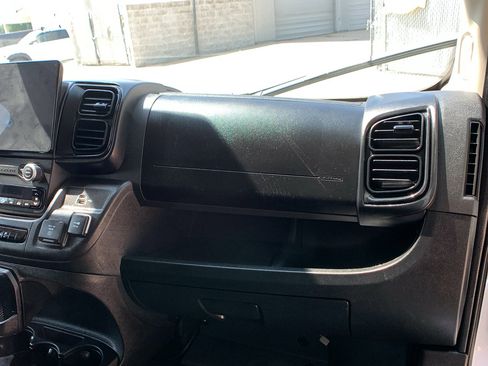 Used 2024 RAM ProMaster 2500 w/ Premium Convenience Group image 24