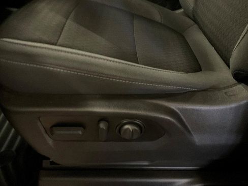 Used 2022 Chevrolet Silverado 1500 RST w/ Z71 Off-Road Package image 16