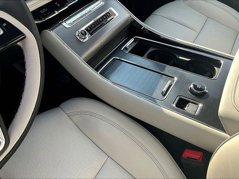 New 2026 Lincoln Aviator 2WD image 8