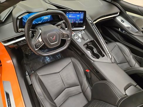 Used 2023 Chevrolet Corvette Stingray Premium Conv w/ Z51 Performance Package RWD image 16