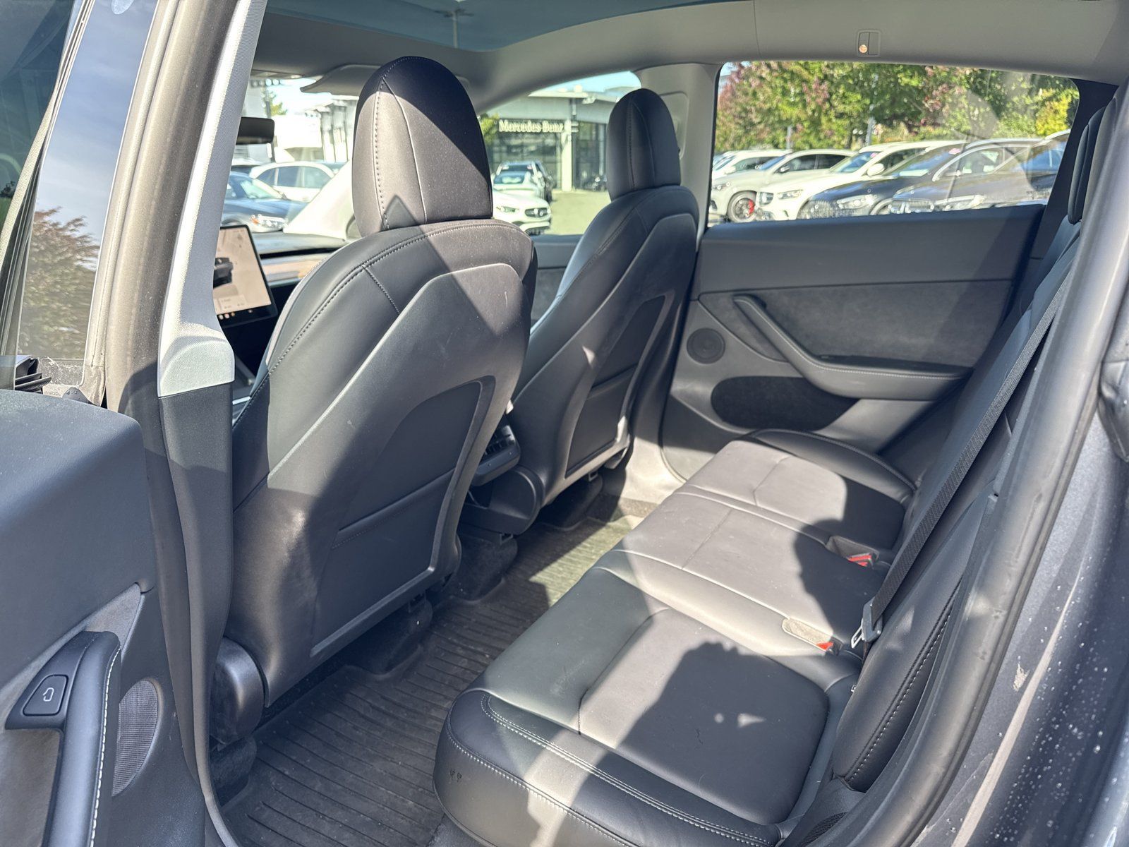 Used 2022 Tesla Model Y Long Range AWD/4WD image 15