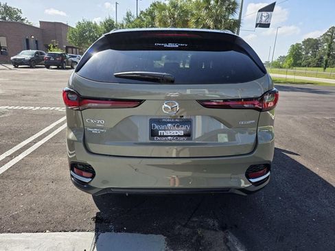 Certified 2025 MAZDA CX-70 Plug-In Hybrid w/ Premium Plus AWD/4WD image 4