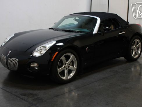 Used 2006 Pontiac Solstice Convertible w/ Premium Package image 18