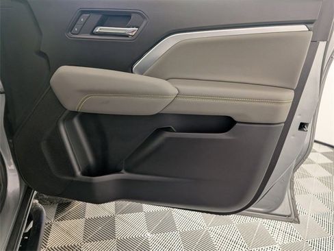 Certified 2024 Chevrolet Colorado ZR2 w/ ZR2 Convenience Package III image 35