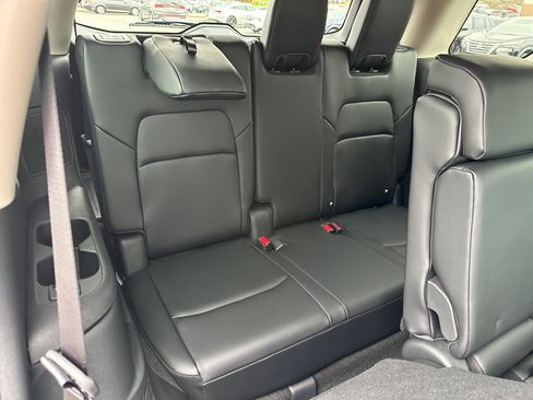 New 2025 Nissan Pathfinder Platinum image 15