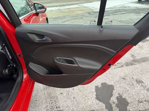 Used 2016 Chevrolet Cruze Premier image 16