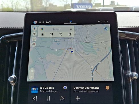 New 2025 Volvo XC90 B6 Core w/ Climate Package image 15