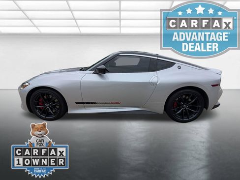 Used 2025 Nissan Z Performance w/ Floor Mat Package RWD image 27