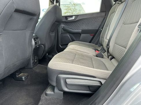 Used 2020 Ford Escape SE image 11