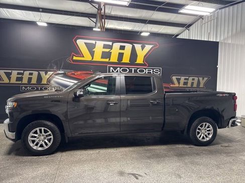 Used 2021 Chevrolet Silverado 1500 LT w/ Max Trailering Package AWD/4WD image 2