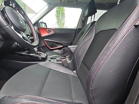 Used 2023 Kia Soul GT-Line w/ GT-Line Technology Package FWD image 14
