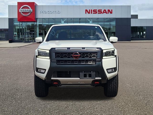Used 2025 Nissan Frontier PRO-4X AWD/4WD image 2