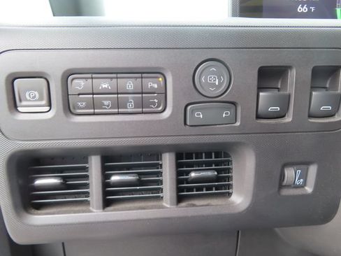 Used 2023 Chevrolet Brightdrop 600 w/ Active Safety Package 2 AWD/4WD image 27