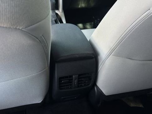 Used 2024 Toyota Corolla Cross LE FWD image 20