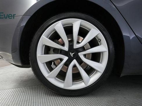 Used 2019 Tesla Model 3 Standard Range Plus image 19