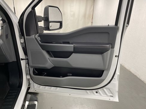 Used 2025 Ford F250 XLT image 8