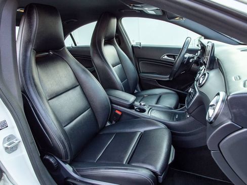 Used 2016 Mercedes-Benz CLA 250 image 17