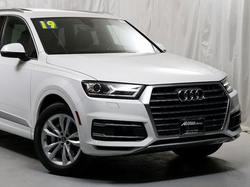 Used 2019 Audi Q7 3.0T Premium w/ Convenience Package image 2