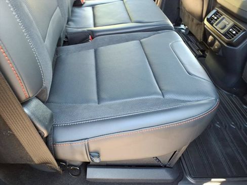 Used 2025 Ford F150 Raptor AWD/4WD image 19