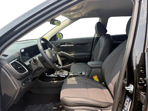 New 2025 Kia Seltos S image 9