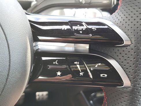 New 2025 Mercedes-Benz GLB 250 4MATIC image 20