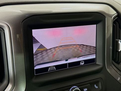 Used 2024 GMC Sierra 2500 Pro w/ Convenience Package image 16