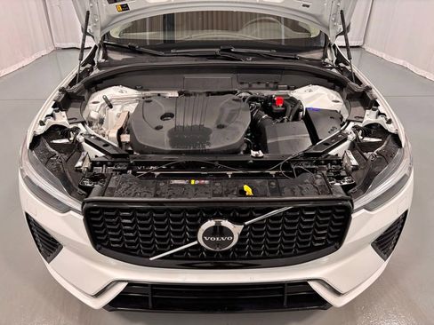 Certified 2025 Volvo XC60 B5 Plus image 28