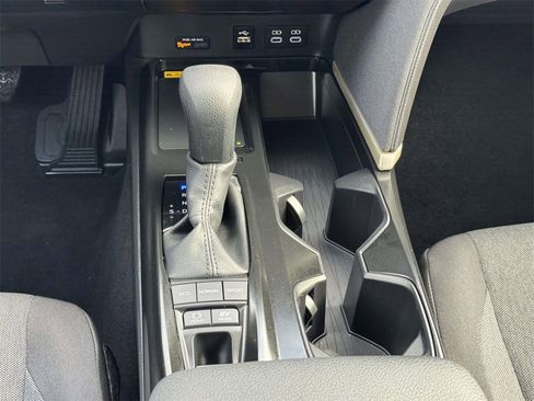 Used 2025 Toyota Camry LE image 6