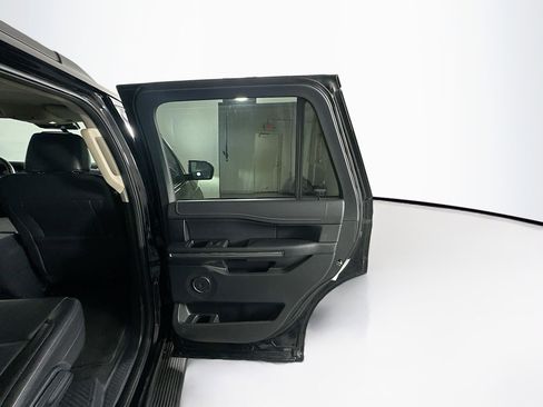 Used 2024 Ford Expedition XLT image 32