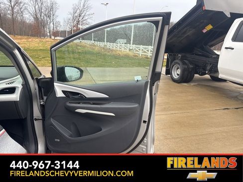 Used 2019 Chevrolet Bolt Premier w/ Infotainment Package image 21
