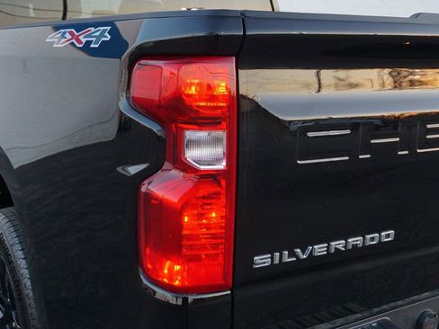New 2025 Chevrolet Silverado 1500 Custom AWD/4WD image 32