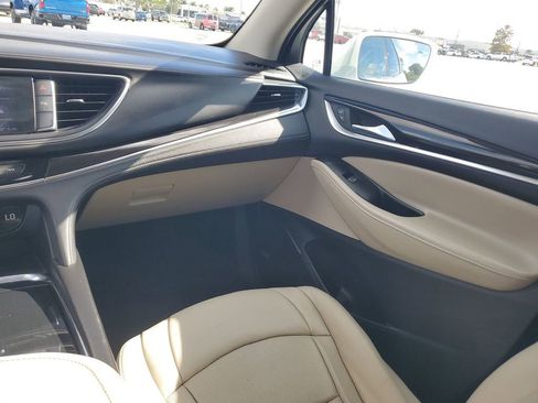 Used 2020 Buick Enclave Essence w/ Sound and Sites Package image 11