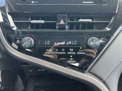 Used 2024 Toyota Camry SE image 29