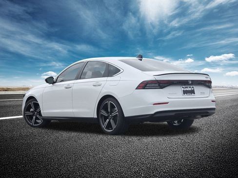 Certified 2025 Honda Accord Sport image 9