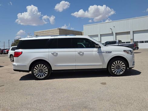 Used 2019 Lincoln Navigator L Reserve AWD/4WD image 9