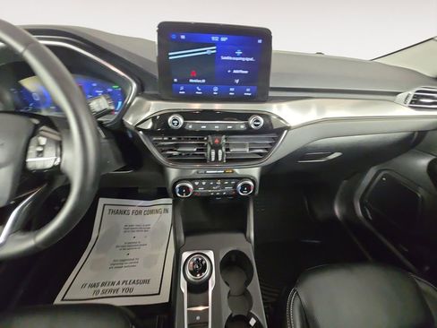 Used 2022 Ford Escape Titanium AWD/4WD image 11