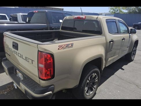 Used 2022 Chevrolet Colorado Z71 AWD/4WD image 8
